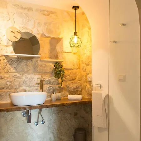 Evoca Bed & Breakfast 4*