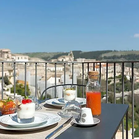 Evoca Bed & Breakfast 4*