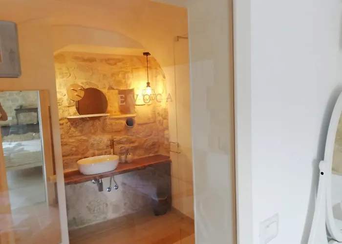 Evoca Bed & Breakfast 4*